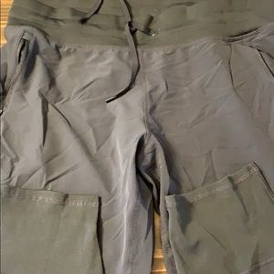EUC KIRKLAND ACTIVE PANTS